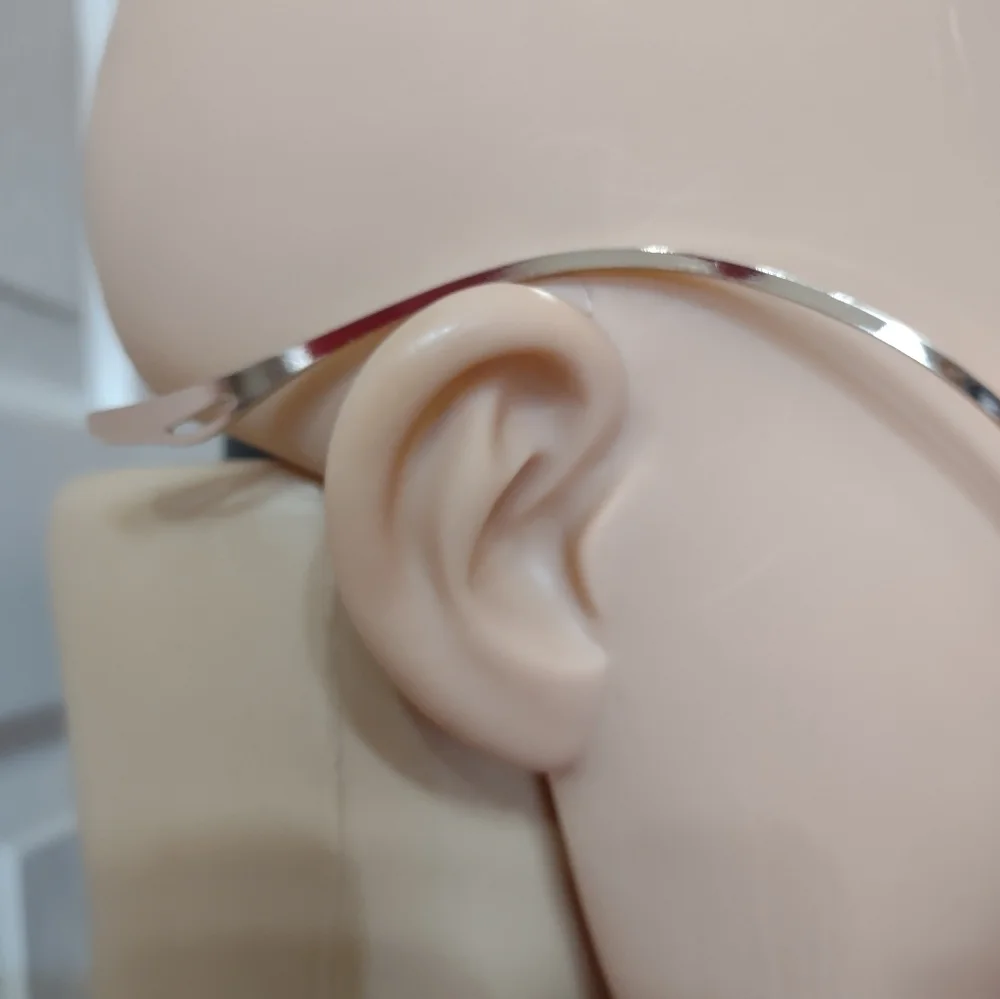 New woman's rimless fashion sunglasses